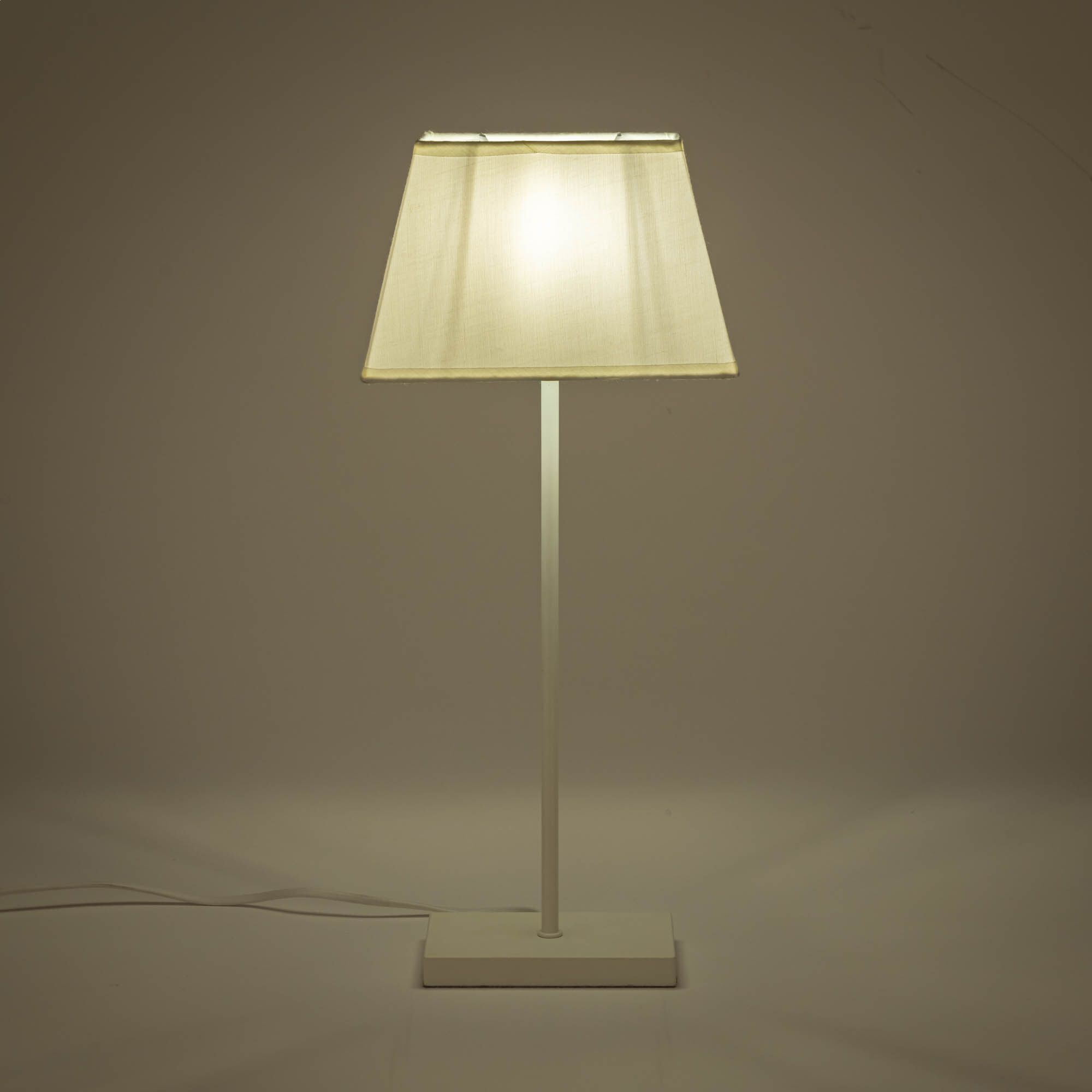 SVELTA - Lampe à poser électrifiée en coton H47cm - blanc