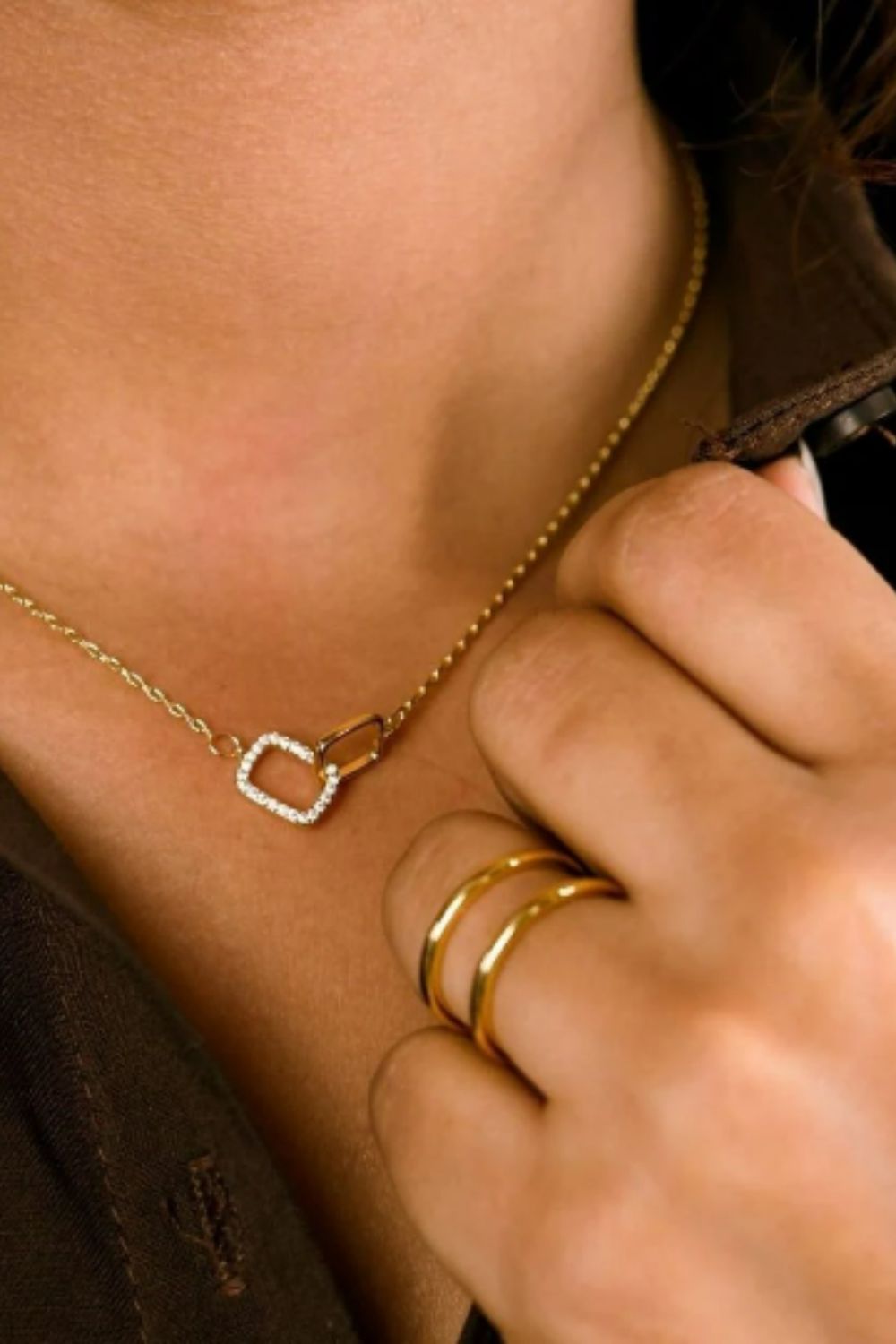 The Colourful Aura Sterling Silver Square Interlocking Zircon Clavicle Geometric Pendant Necklace