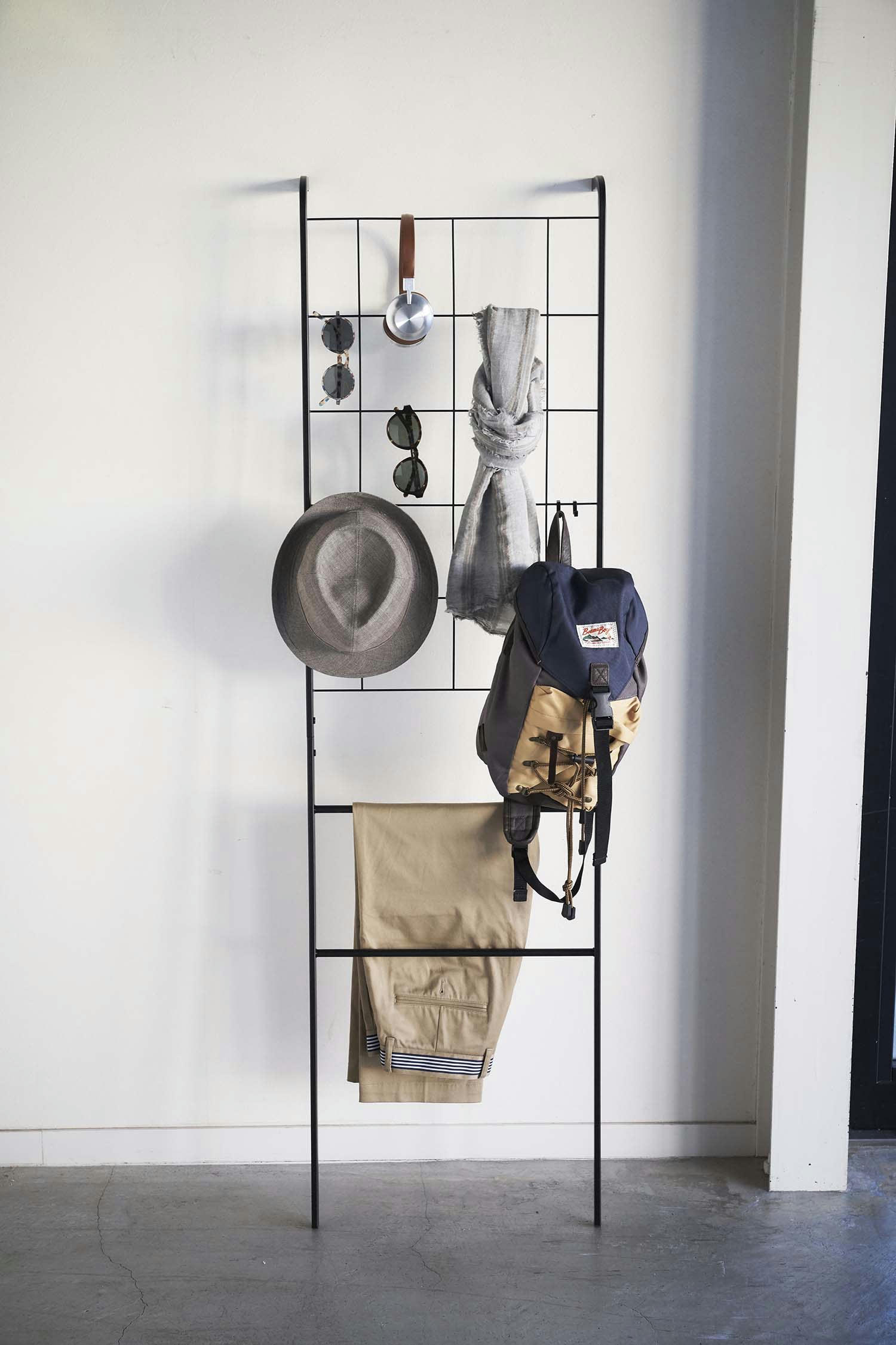 - Echelle support à accessoires tower