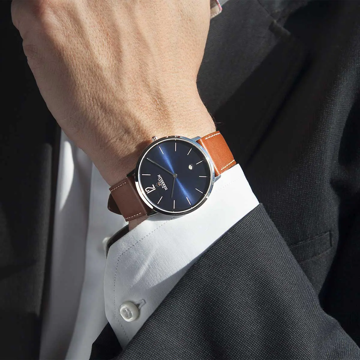 CITY – QUARTZ – BLEU & CUIR BRUN