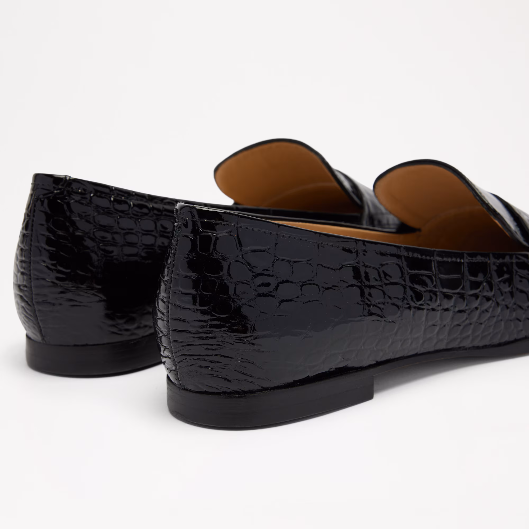 Totter Flat<br>Snipped Toe Loafer