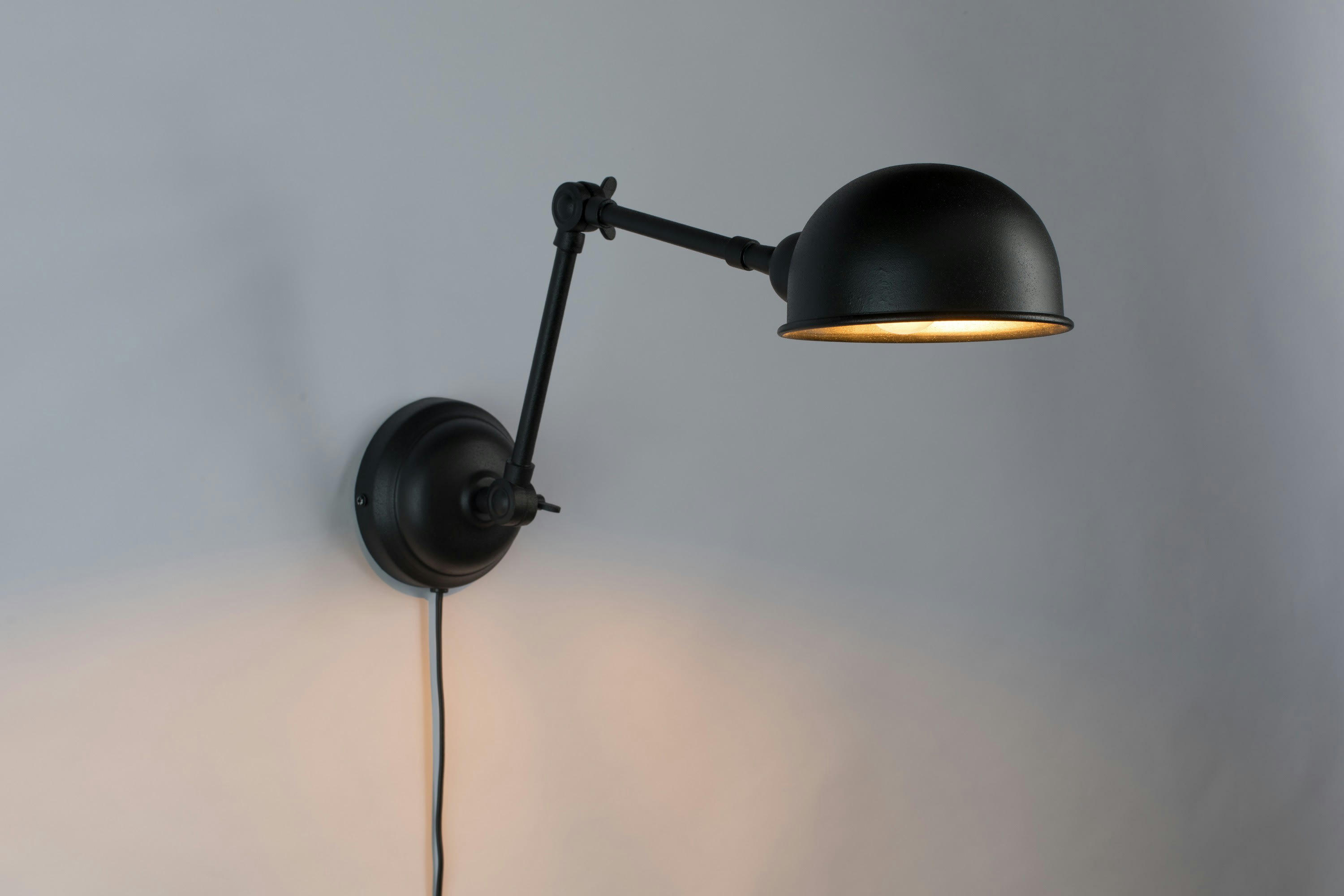 LILY - Applique en métal noir