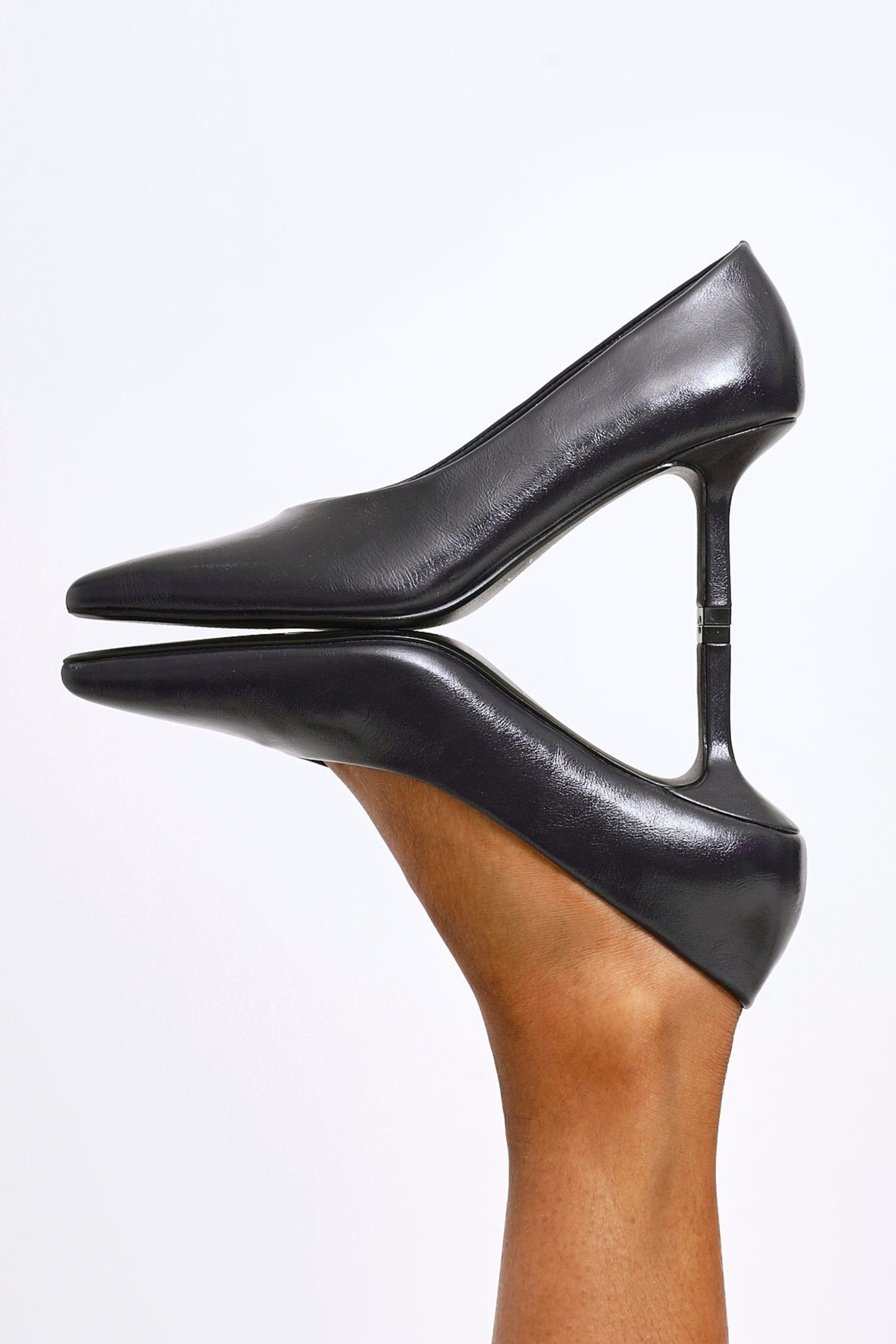 Linzi Bellamy Navy Faux Leather V-Cut Vamp Court Heels