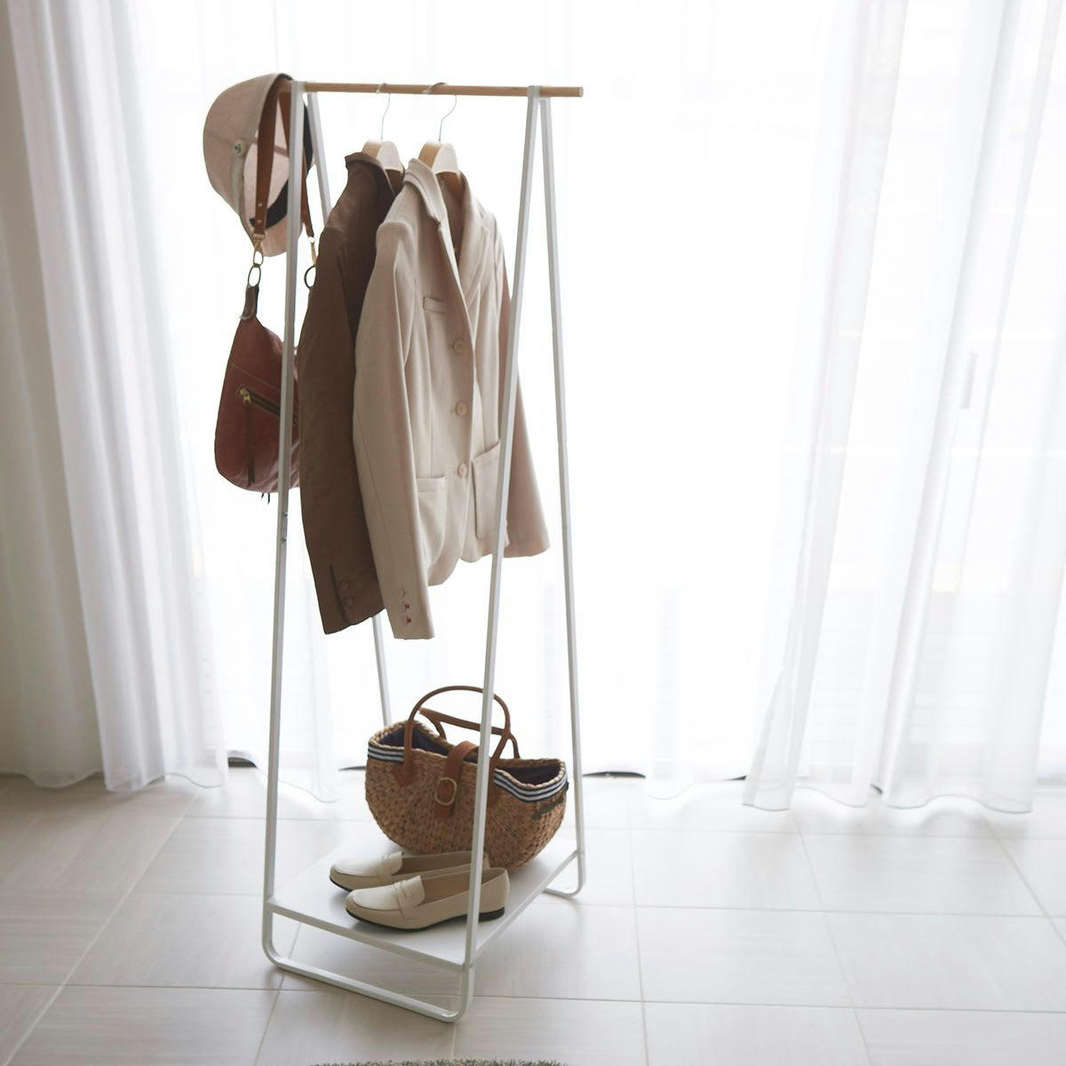 - Portant en métal et bois 1 étagère