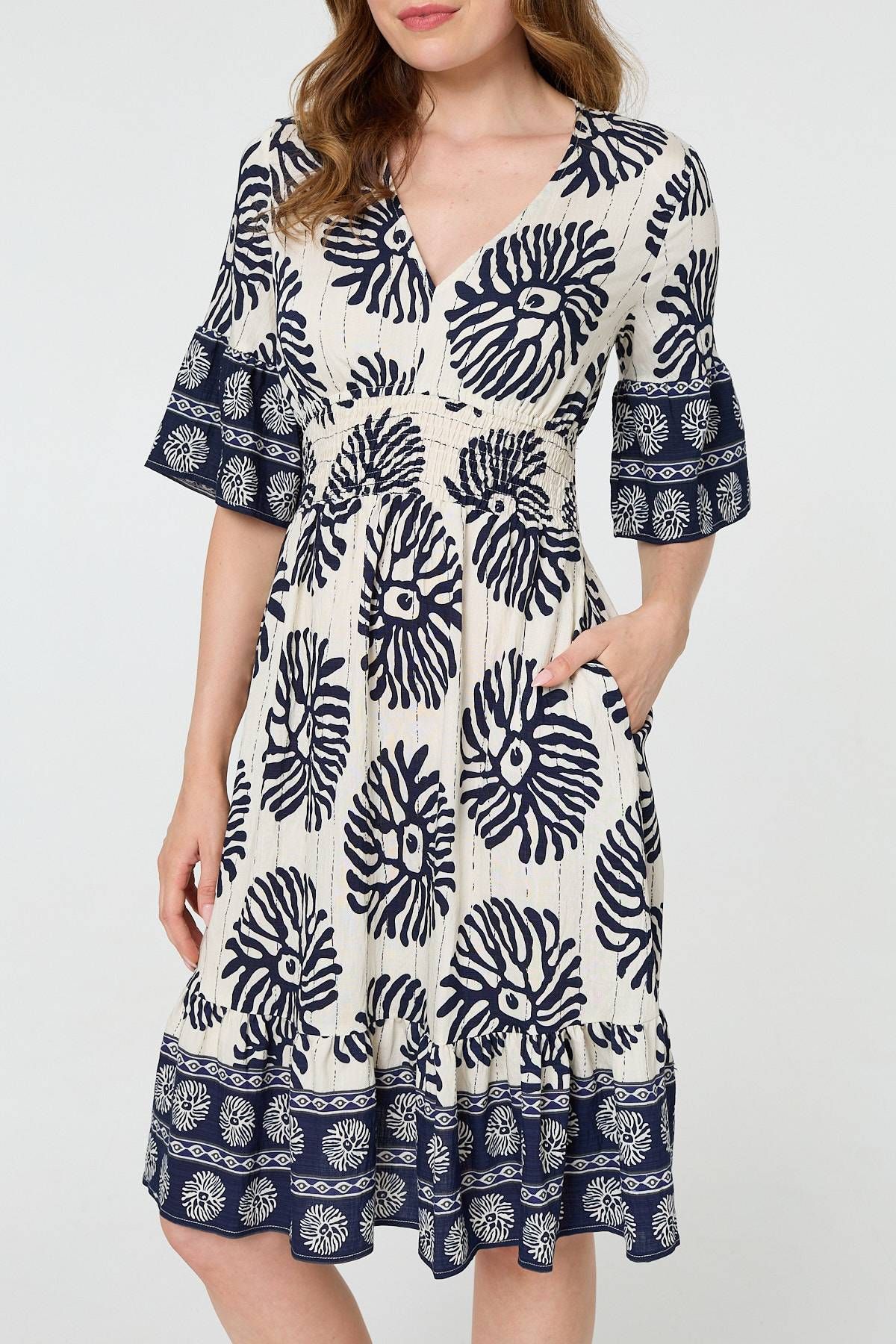 Izabel London Printed 1/2 Sleeve Knee Length Dress