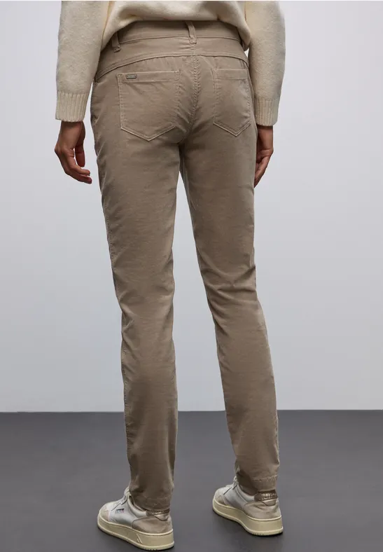Cordhose im Casual Fit