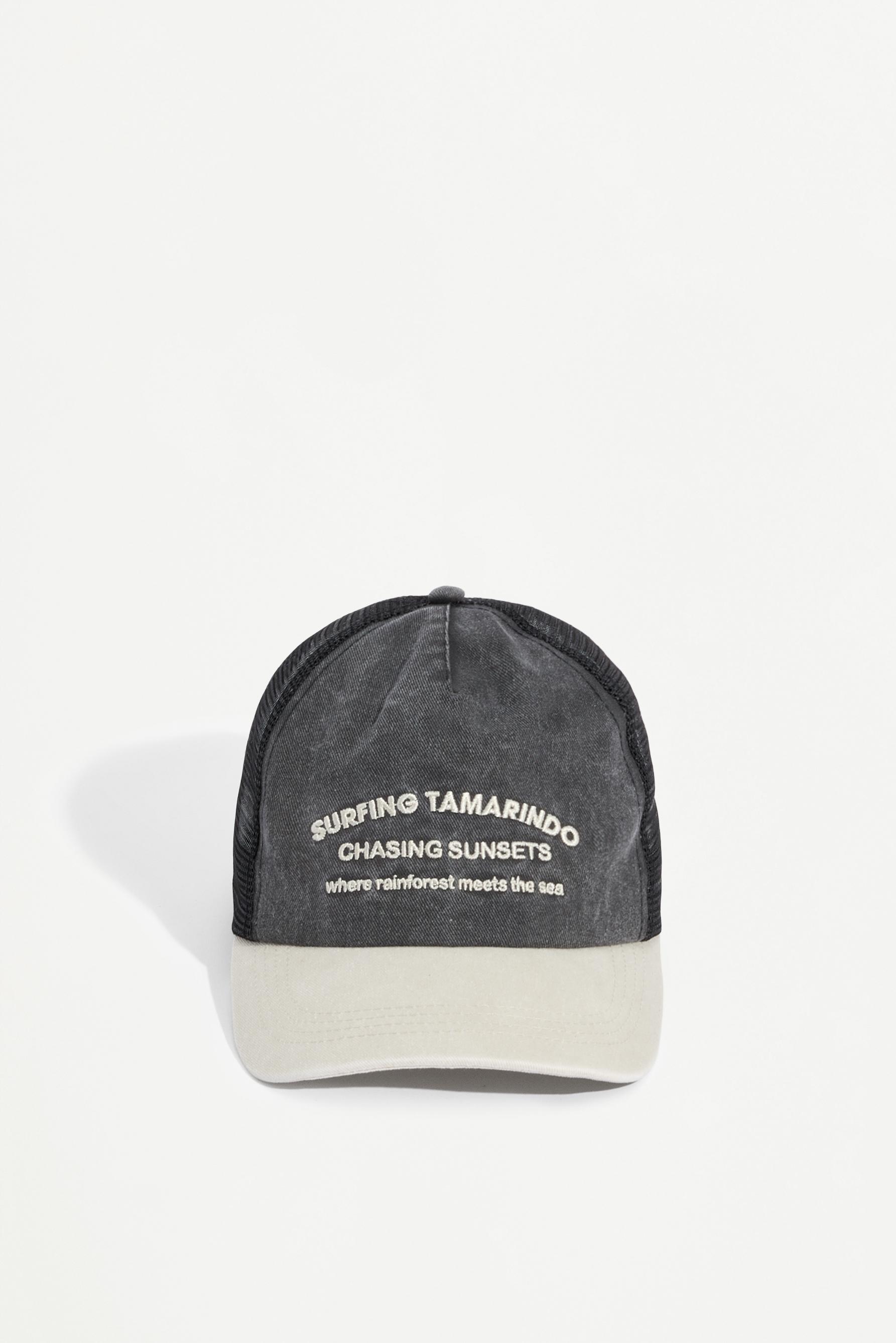 Gorra bordado rejilla