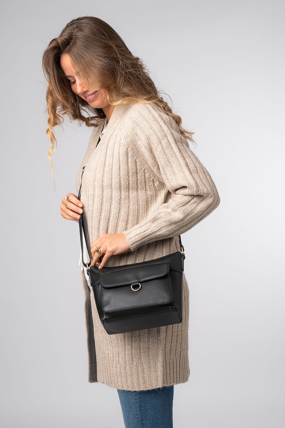 Pure Luxuries London Laura' Leather Cross Body Bag