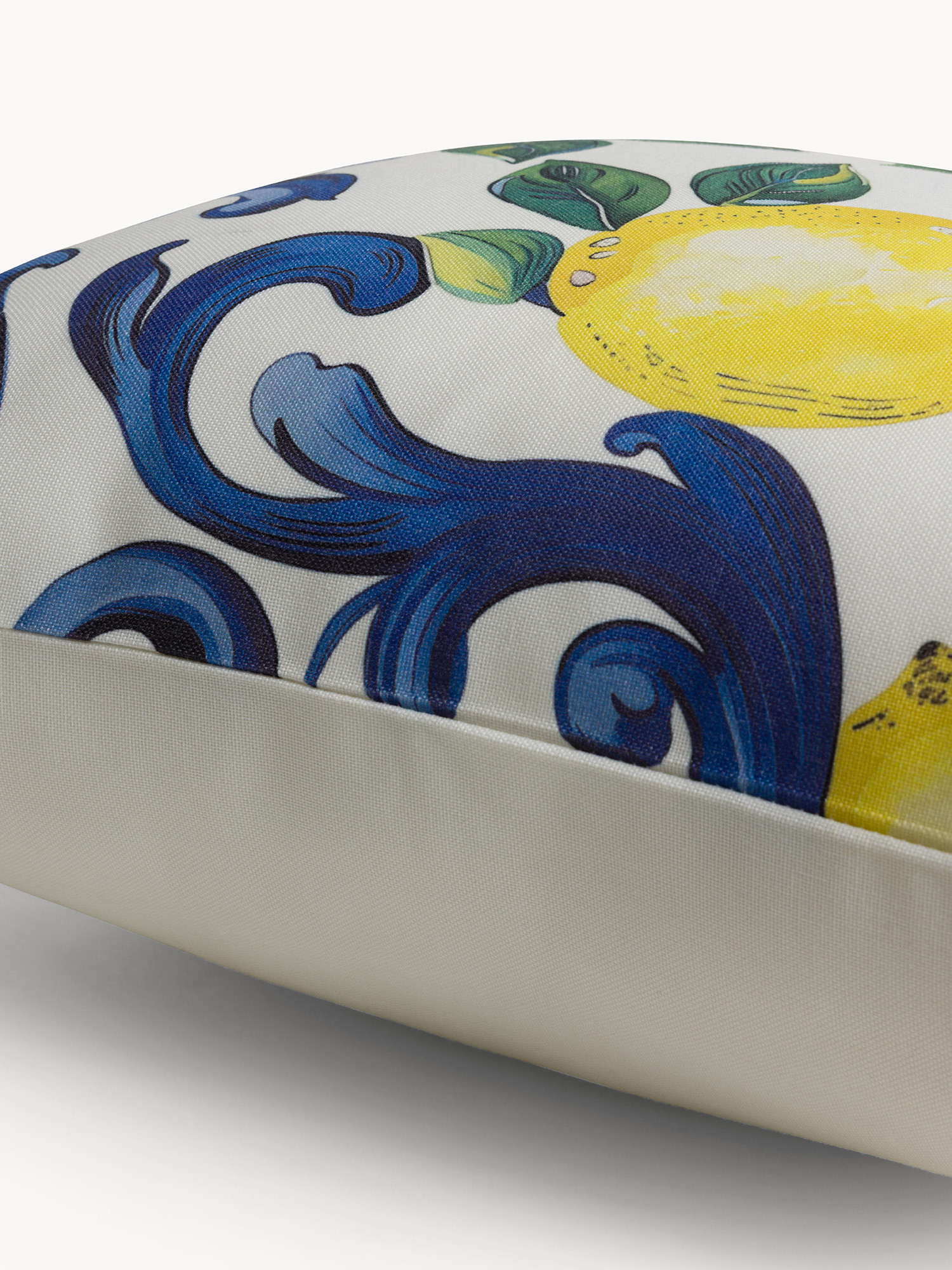 Cuscino motivo limoni in tessuto tecnico 45x45cm