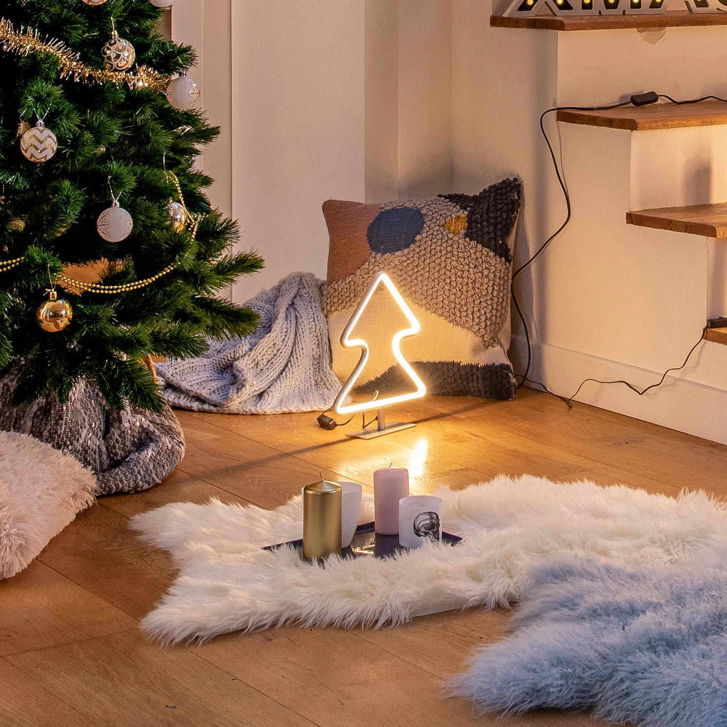 TINOS - Lampe de table en métal gris