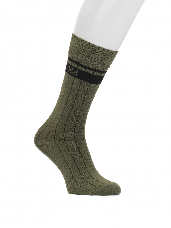 Comfortable men's socks with stripes