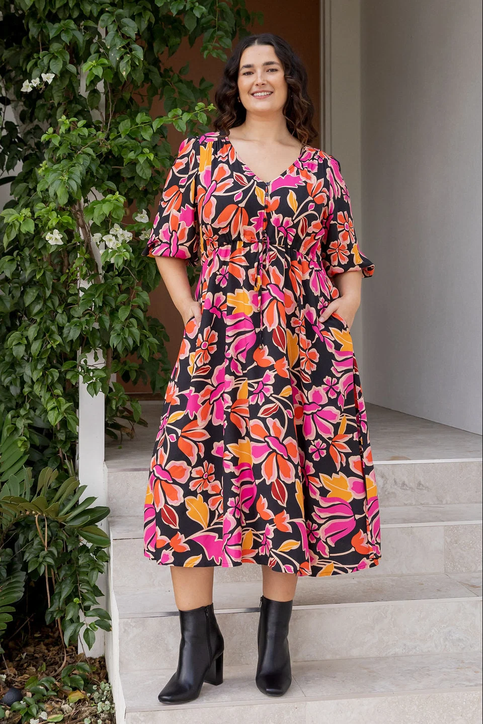 Bonita 3/4 Sleeve Midi Dress in Winter Botanica