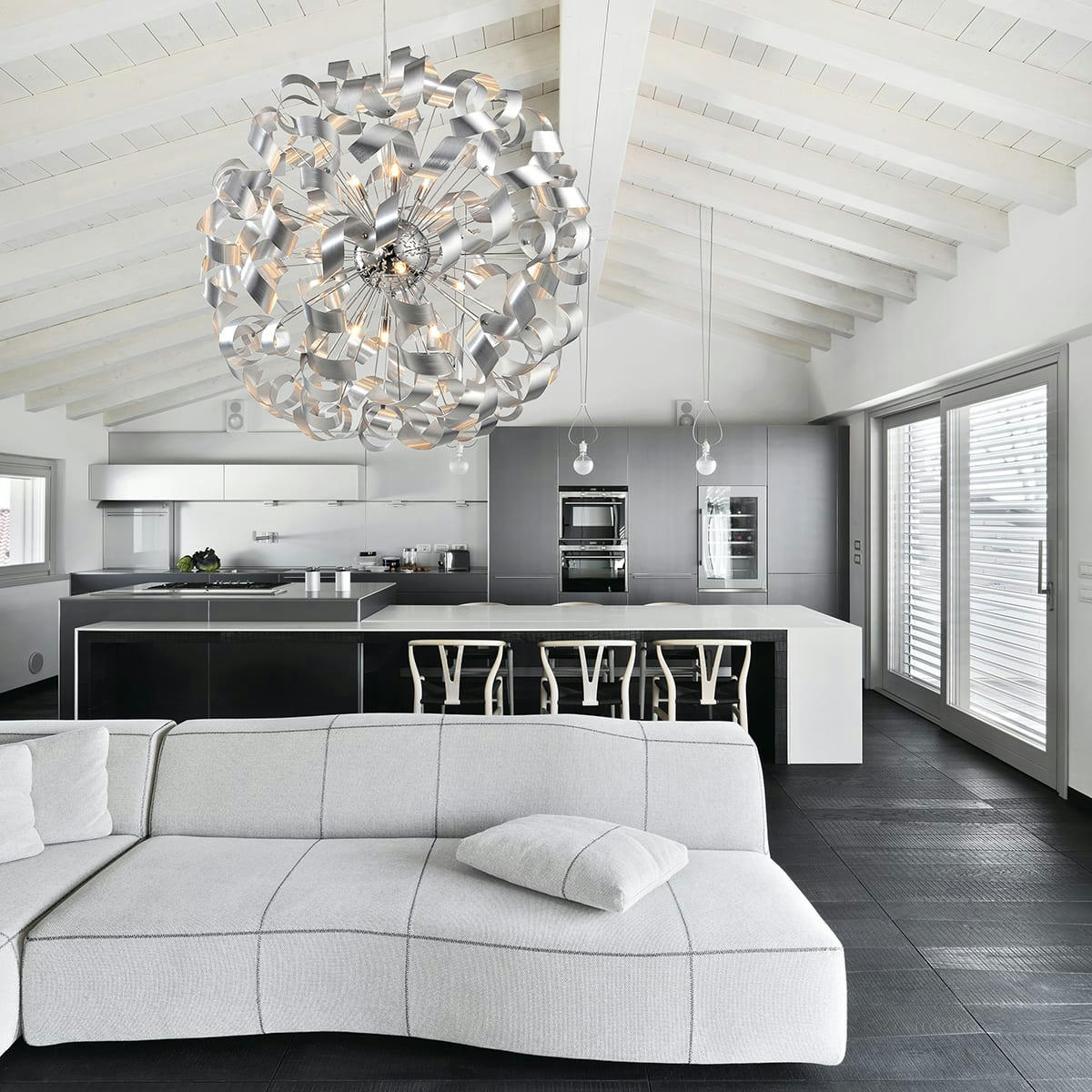 ATOMA - Suspension en métal argenté