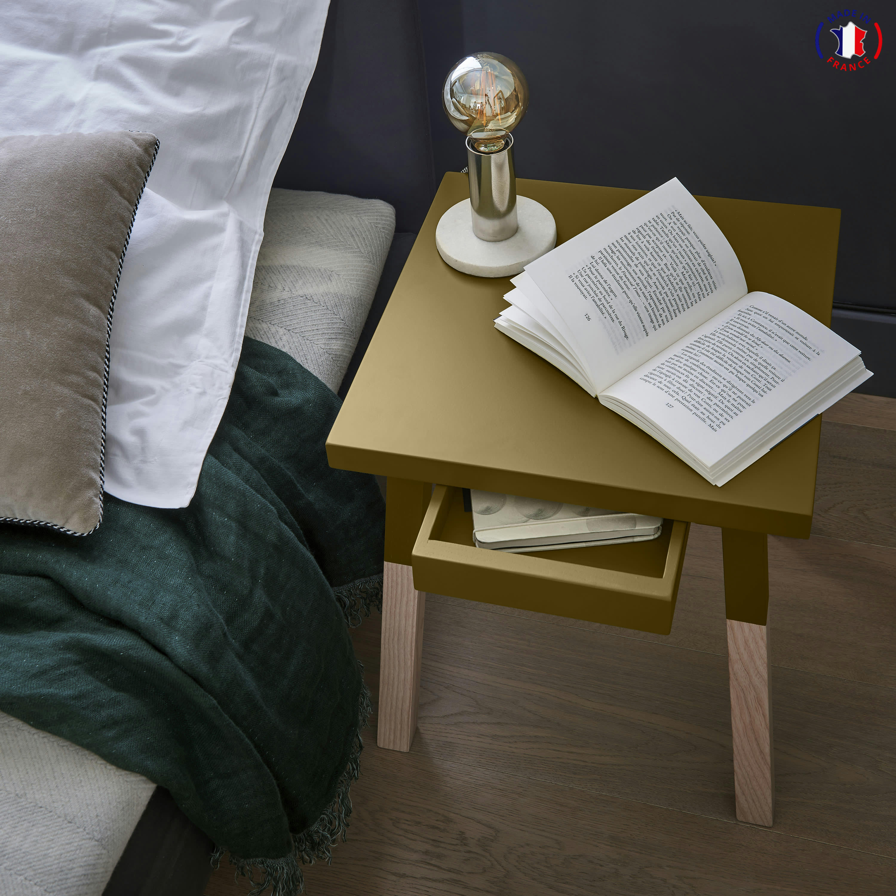 EGEE - 2 chevets laqués avec tiroir en frêne, plateau 40 cm