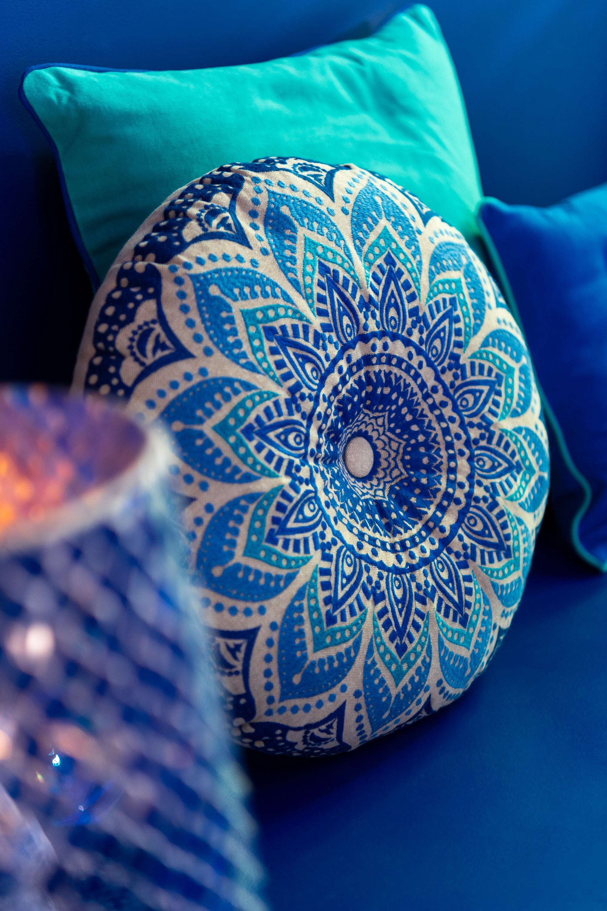 J-Line kussen Rond Bloem - katoen - turquoise/blauw - 2 stuks