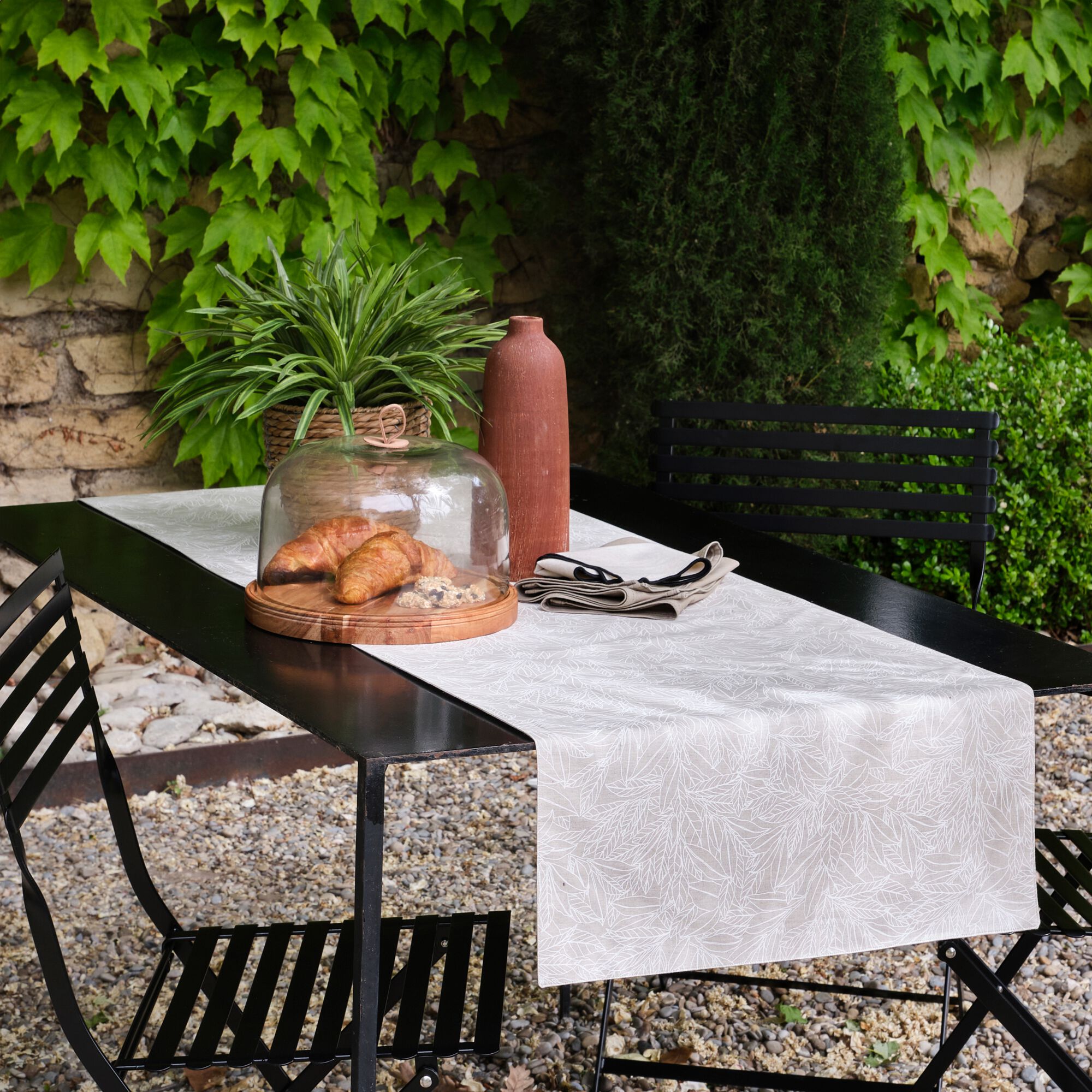 ST REMY - Chemin de table motif laurier en lin et coton - beige 50x150cm