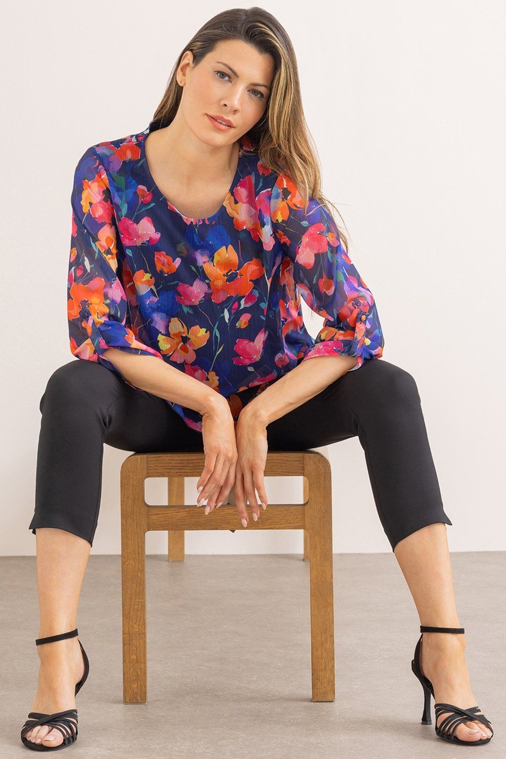 Klass. Garden Print Dip Hem Top