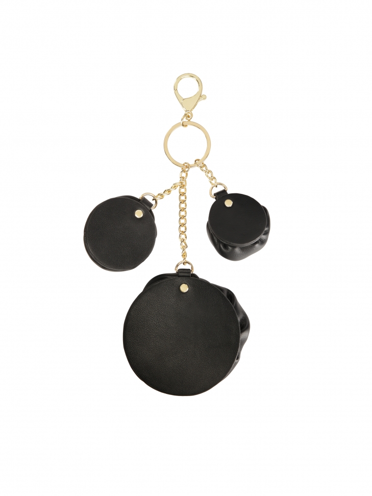 Key ring with leather flowers