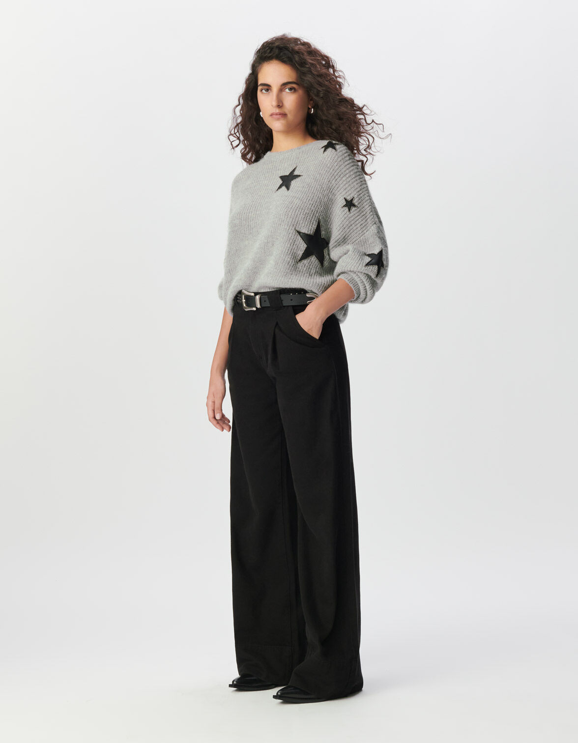 Pull gris tricot découpes rock étoiles et perles Femme