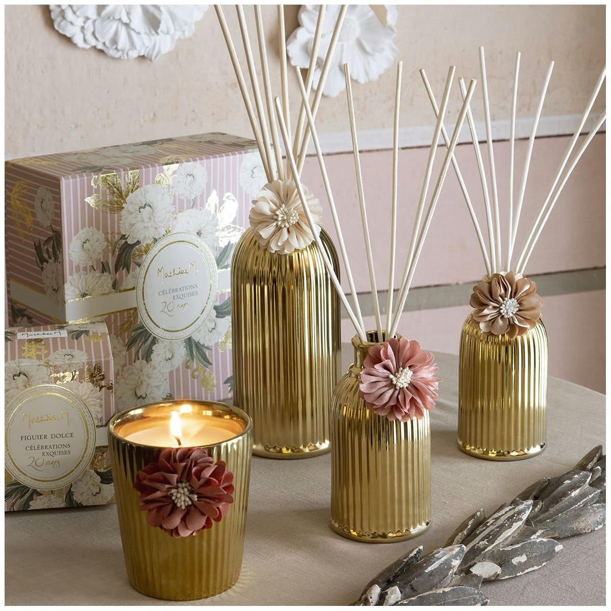 CÉLÉBRATIONS EXQUISES - Bougie parfumée 260 g - Fleur de Coton