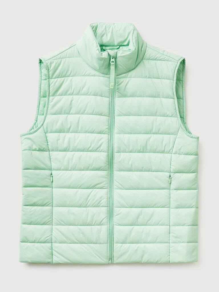 Sleeveless slim fit padded jacket
