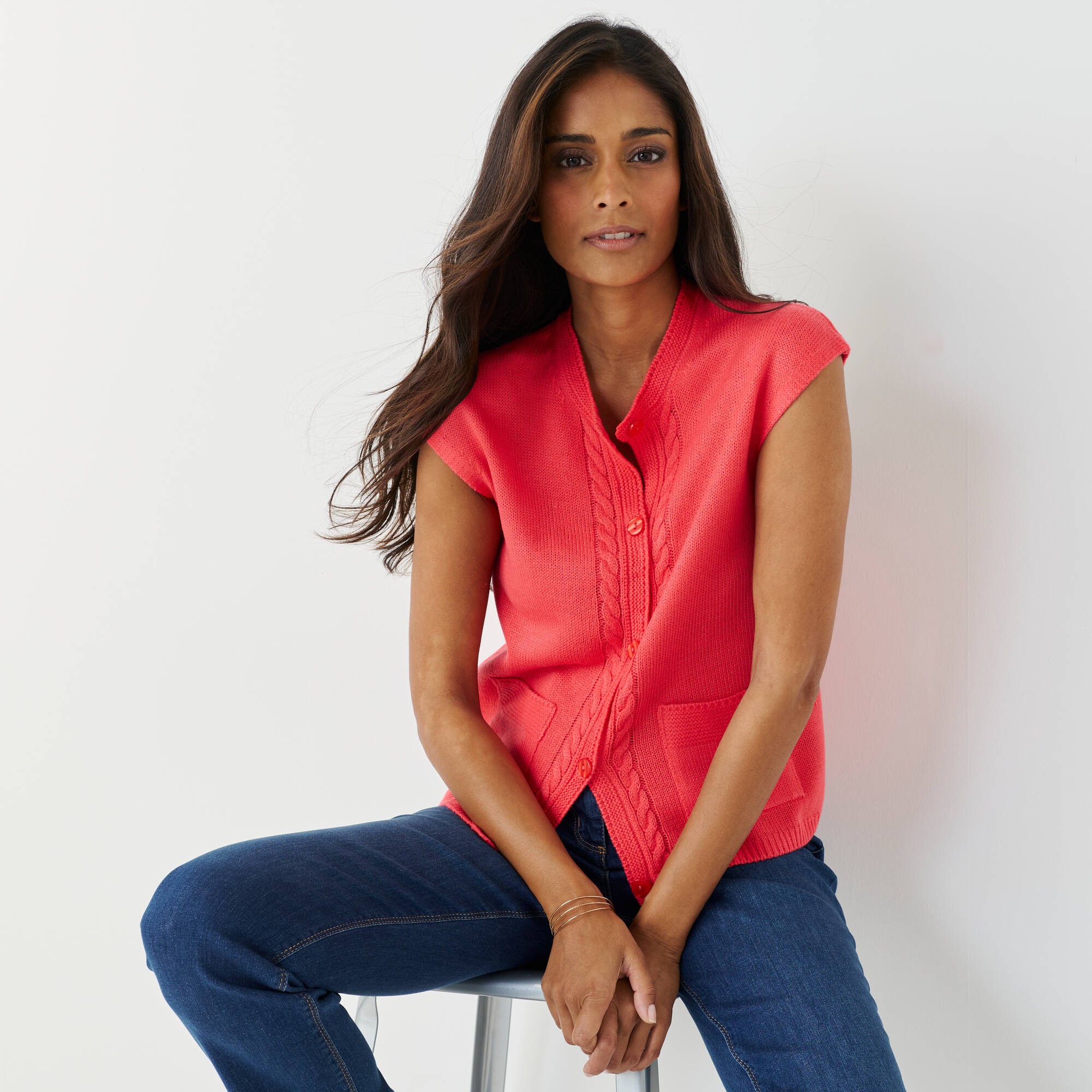 Gilet sans manches boutonné