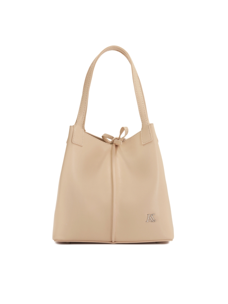 Small handbag with a square shape