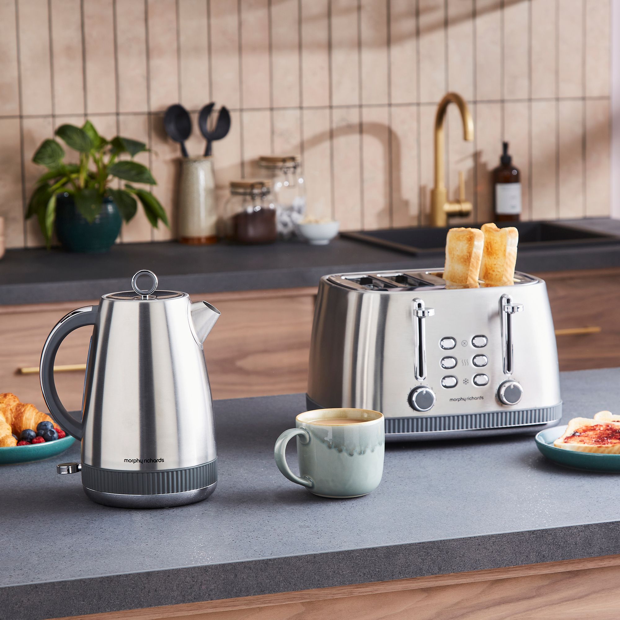 Morphy Richards Mexborough Kettle & Toaster Bundle Grey