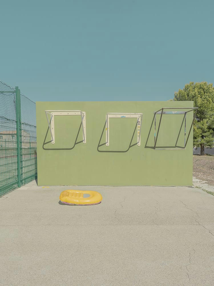 BANALITÉ URBAINE - Photographie d'art de Laura Sanchez 45x60 cm sur plexi