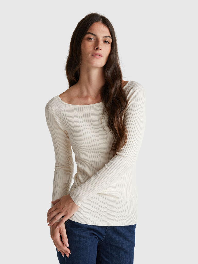 Slim fit sweater