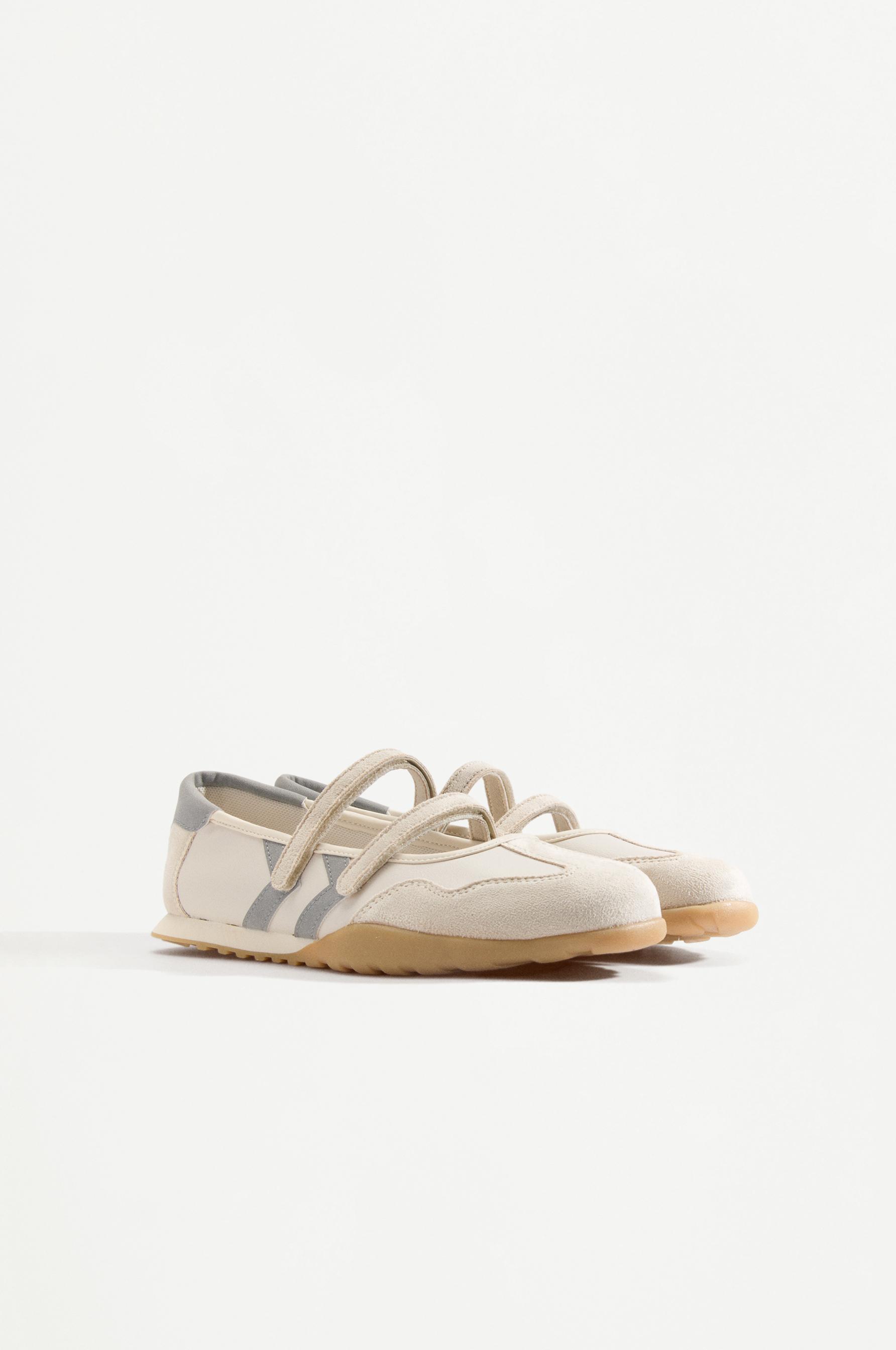 Bailarina deportiva Hummel