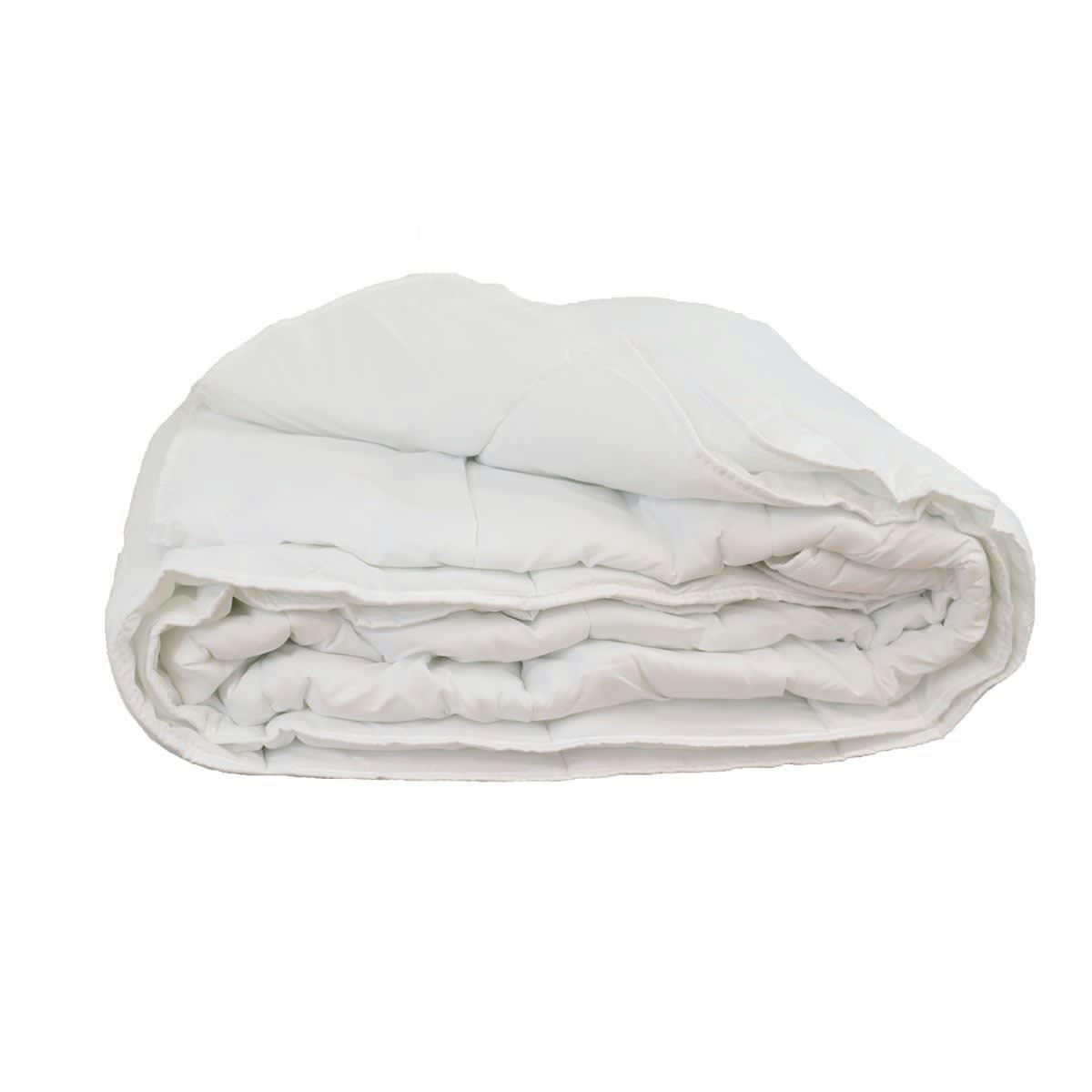 - Couette synthétique légère été en polyester blanc 240x280 cm