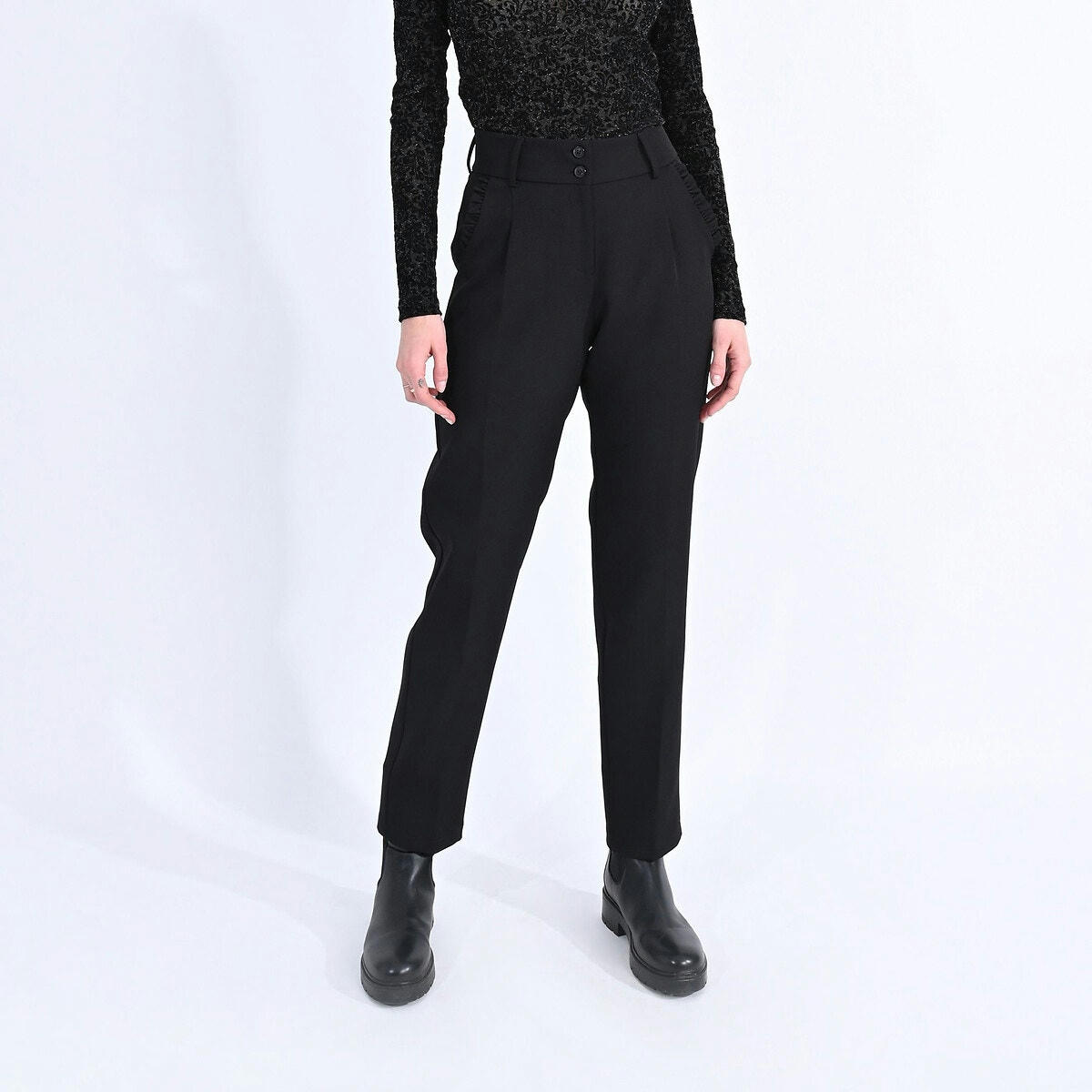 Pantalon droit taille haute, fronces aux poches