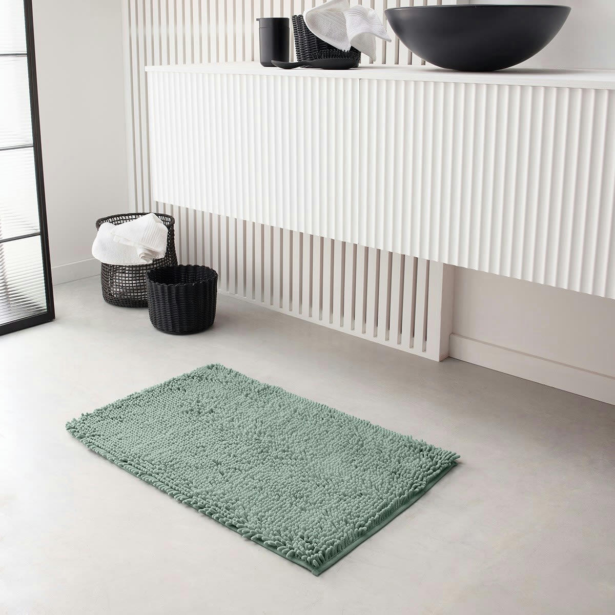 ESSENTIAL - Tapis de bain mèche uni en Polyester Vert 50x80 cm