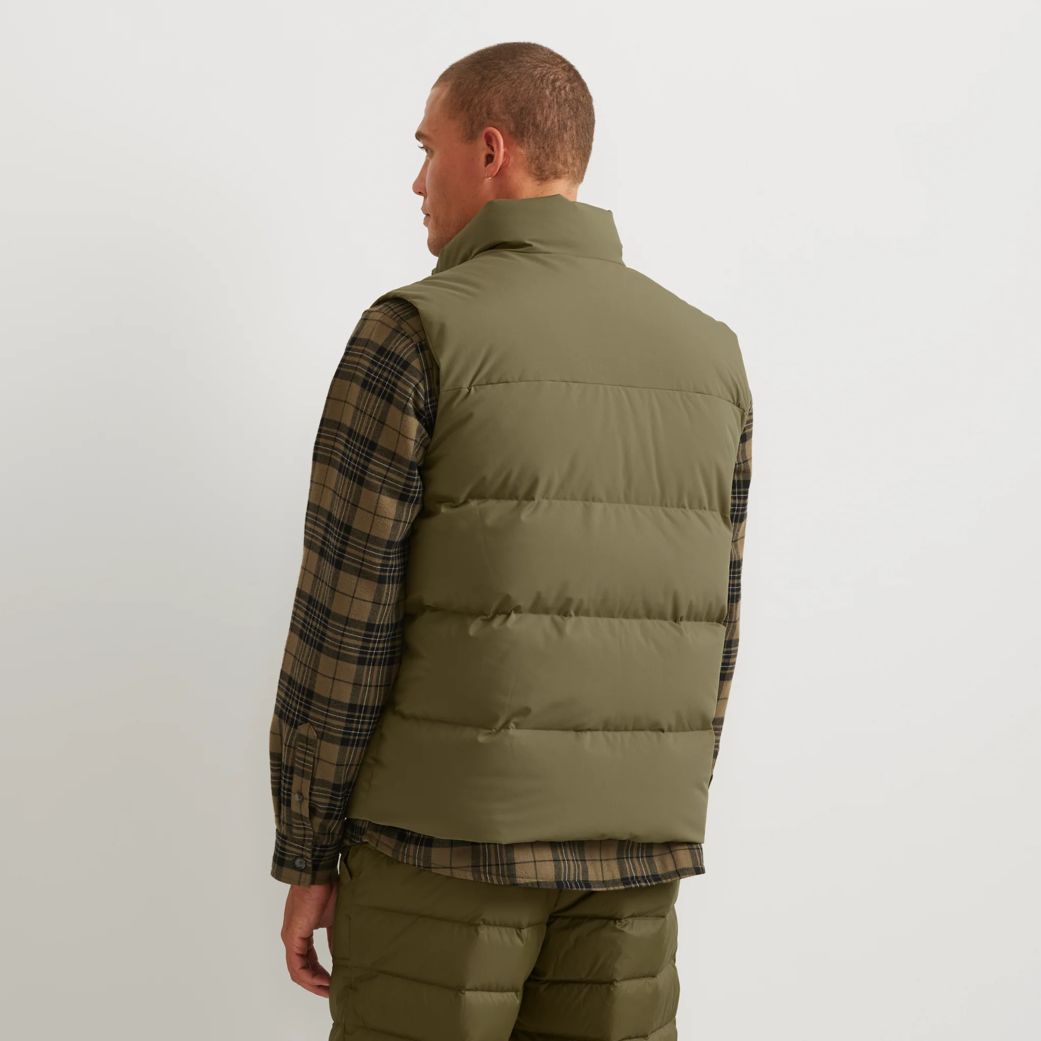 Men's Essential Down Vest