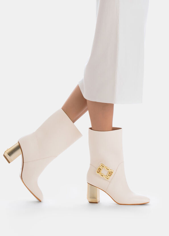 Stivaletti con tacco largo