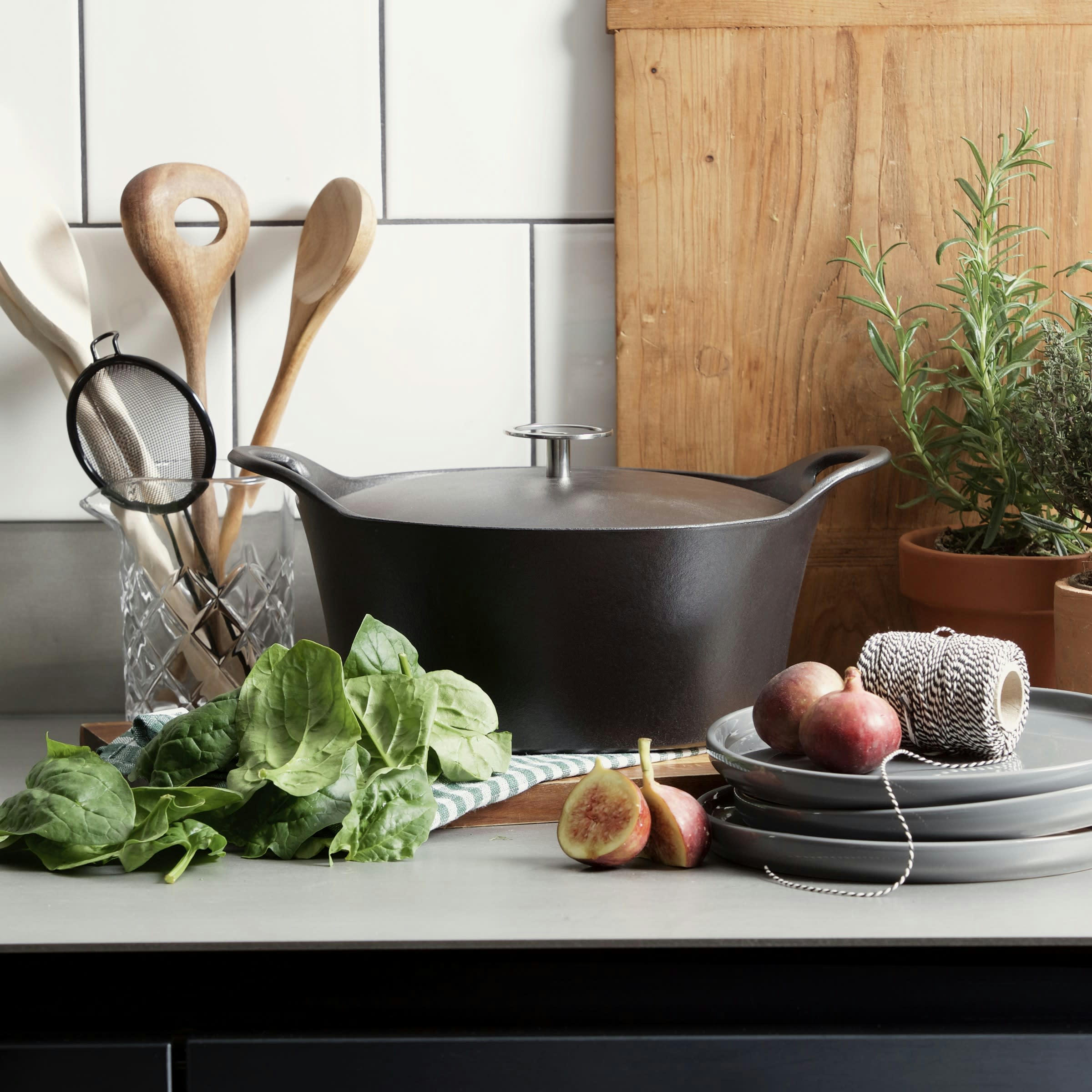 VOLCAN - Cocotte ronde noire 20cm