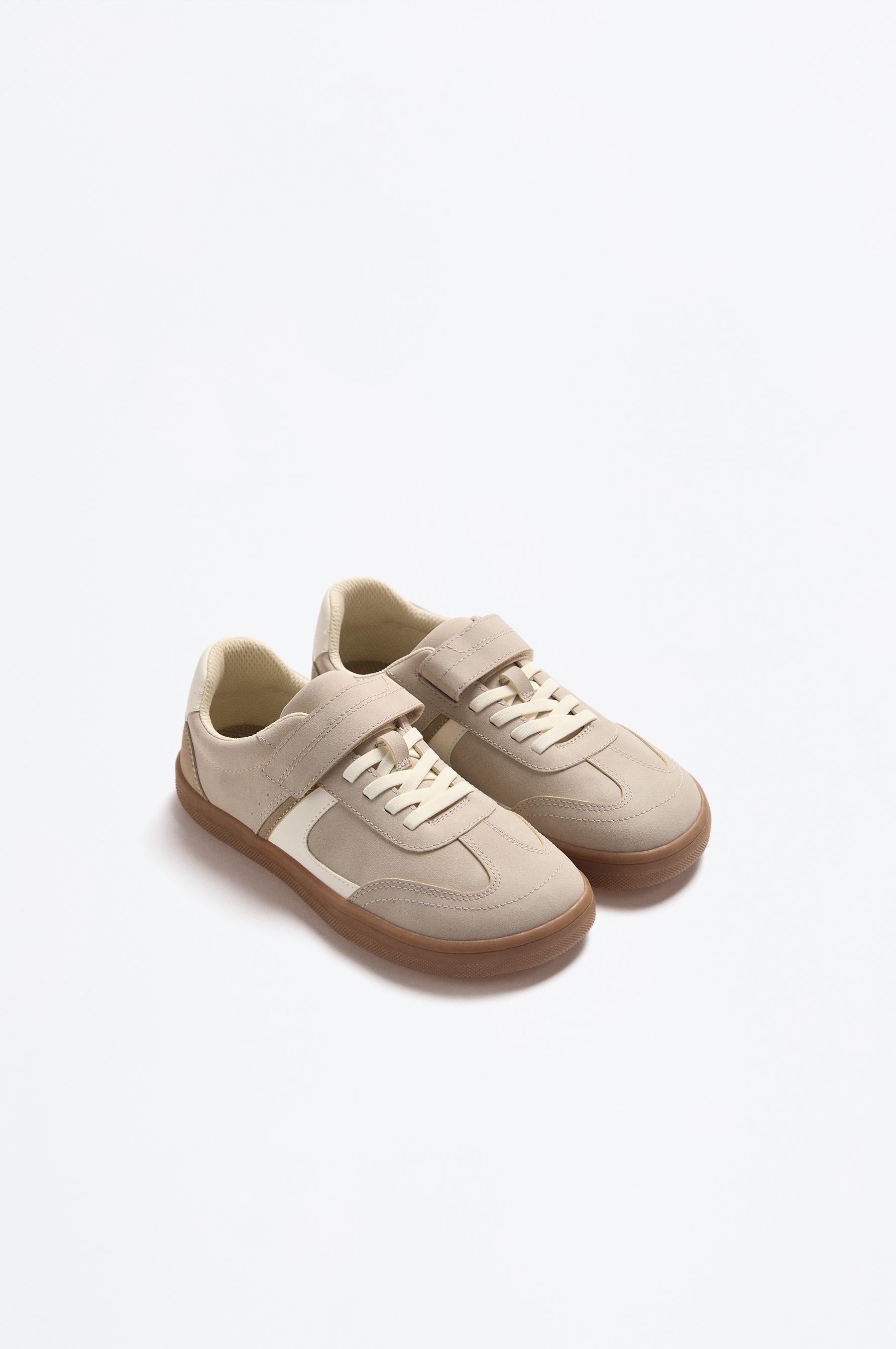 Zapatilla confort barefoot detalles