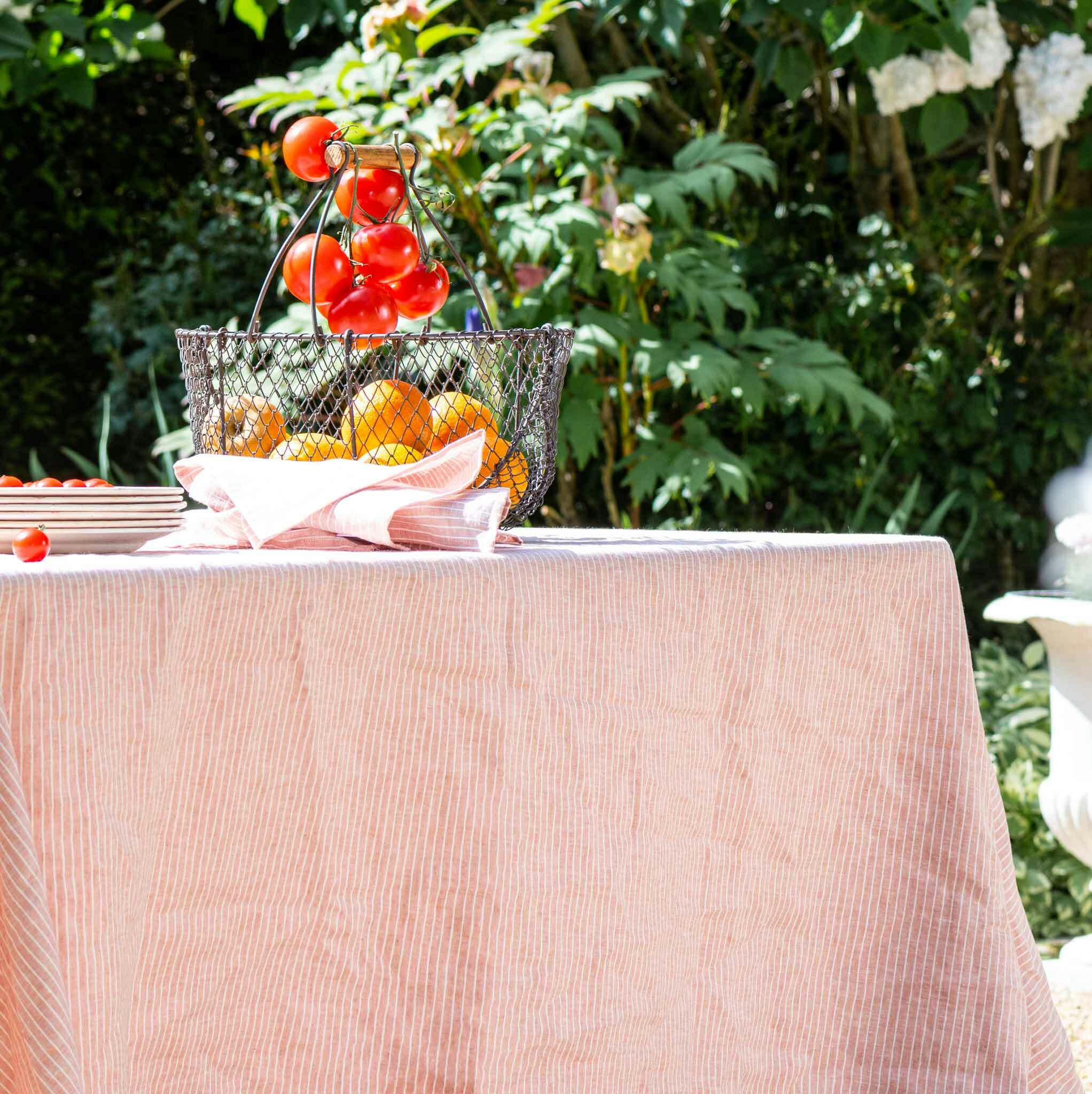 NAPPE NATURELLE - Nappe en lin rouge rayé 180x180cm