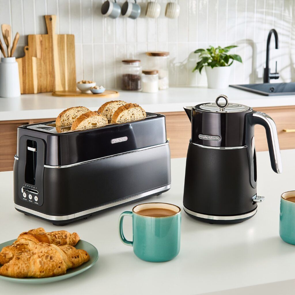 Morphy Richards Signature Black Kettle And 4 Slice Toaster Set