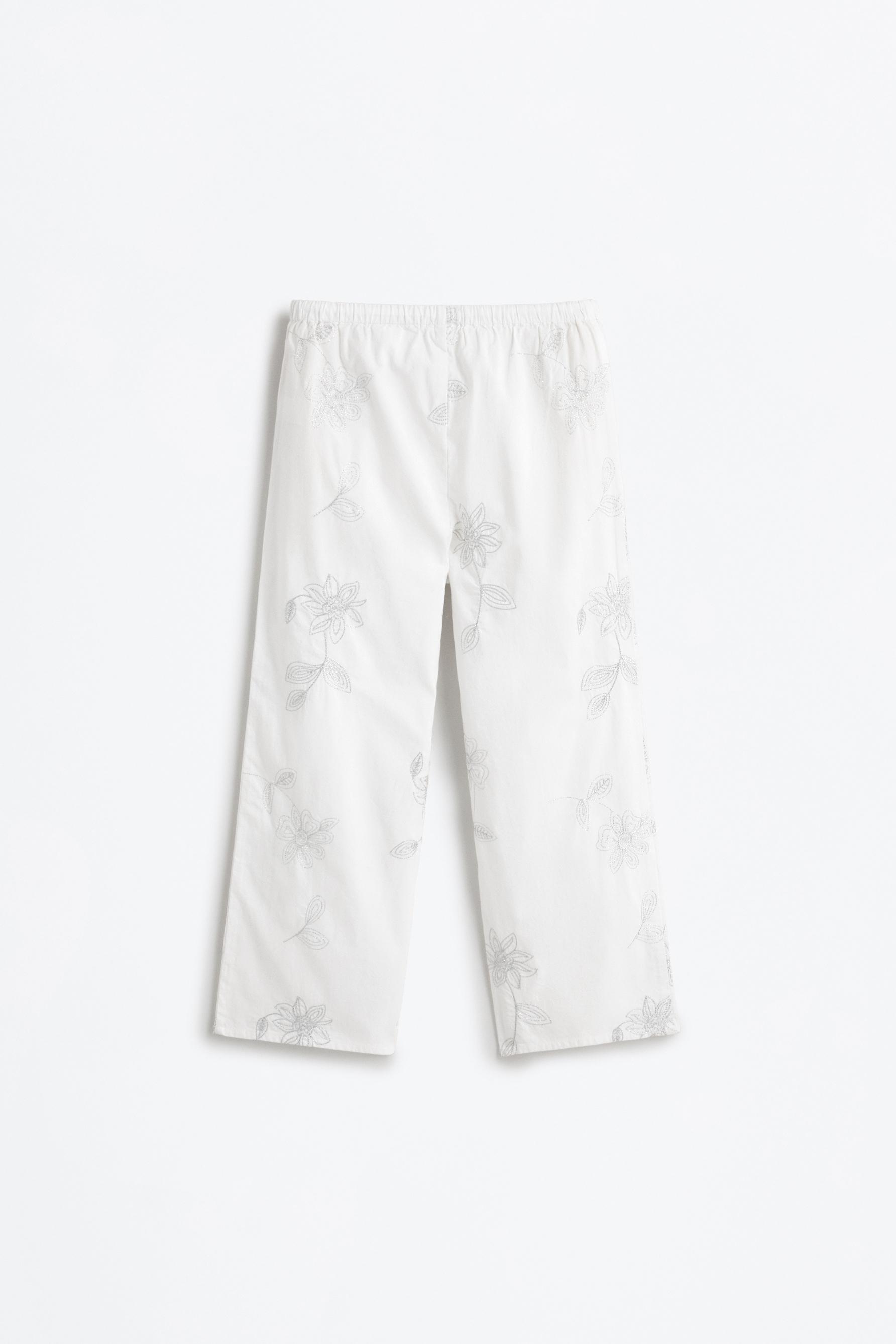Pantalón bordados brillantes