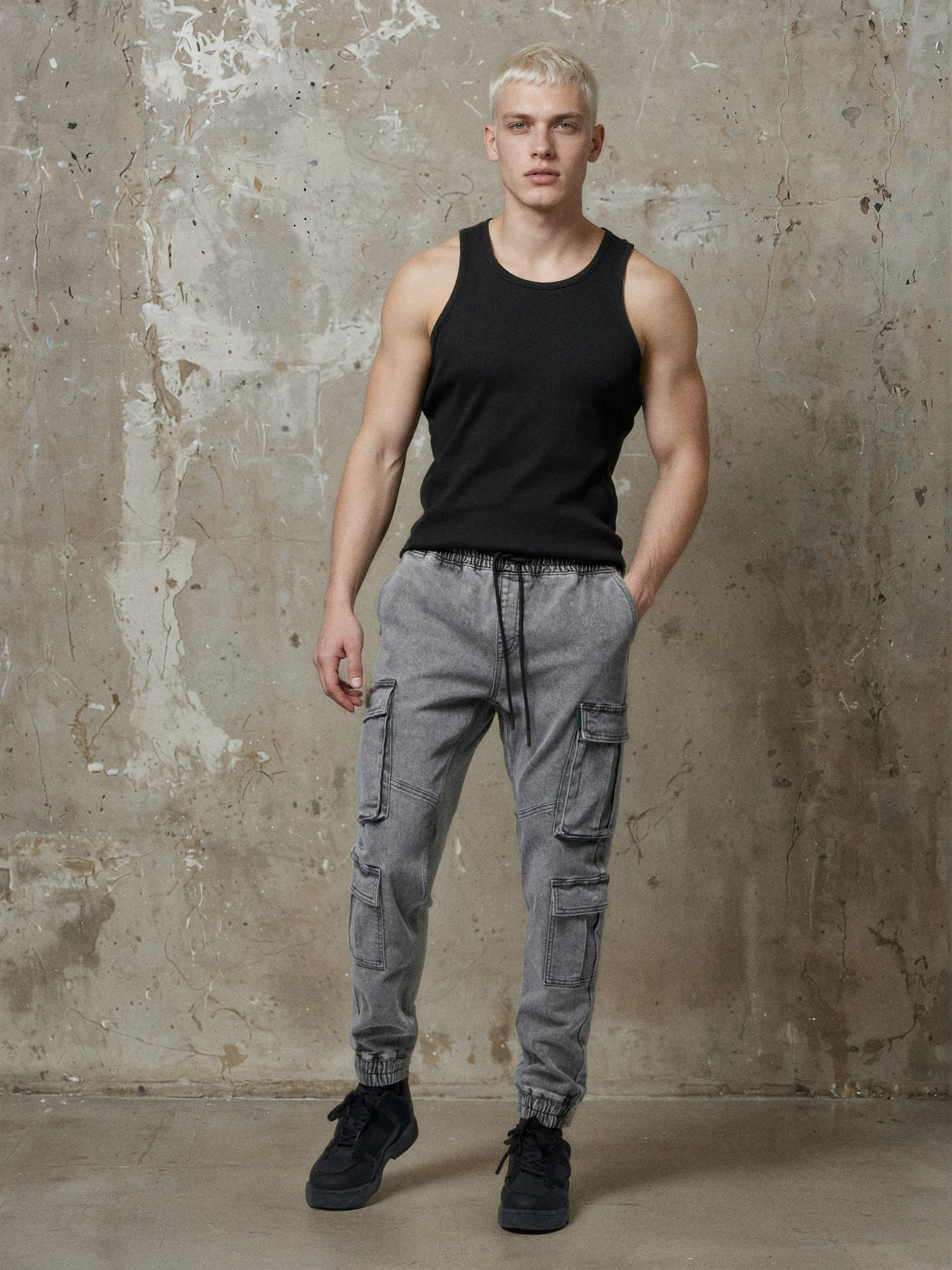 Spodnie jeansowe jogger