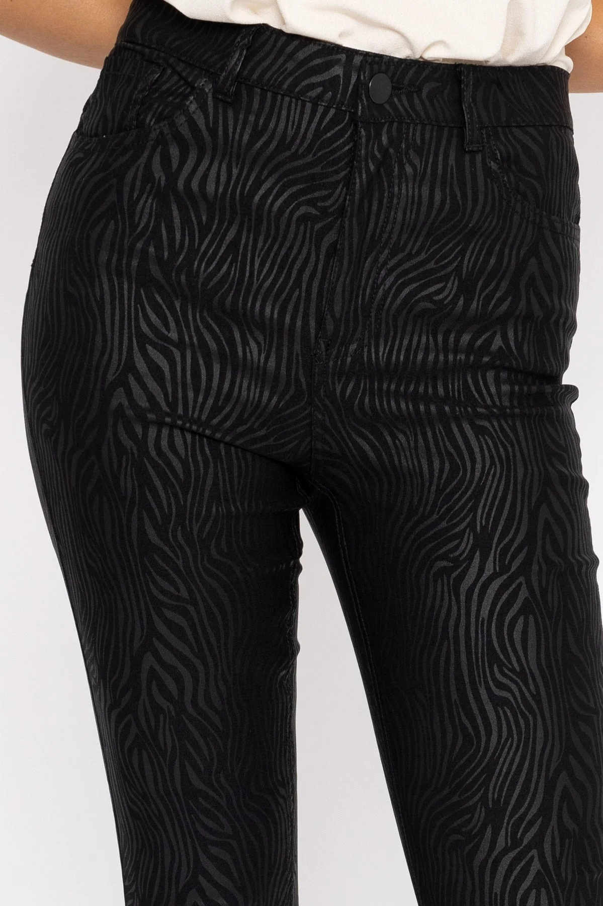 Sophia Skinny Coated Pants in Black 32