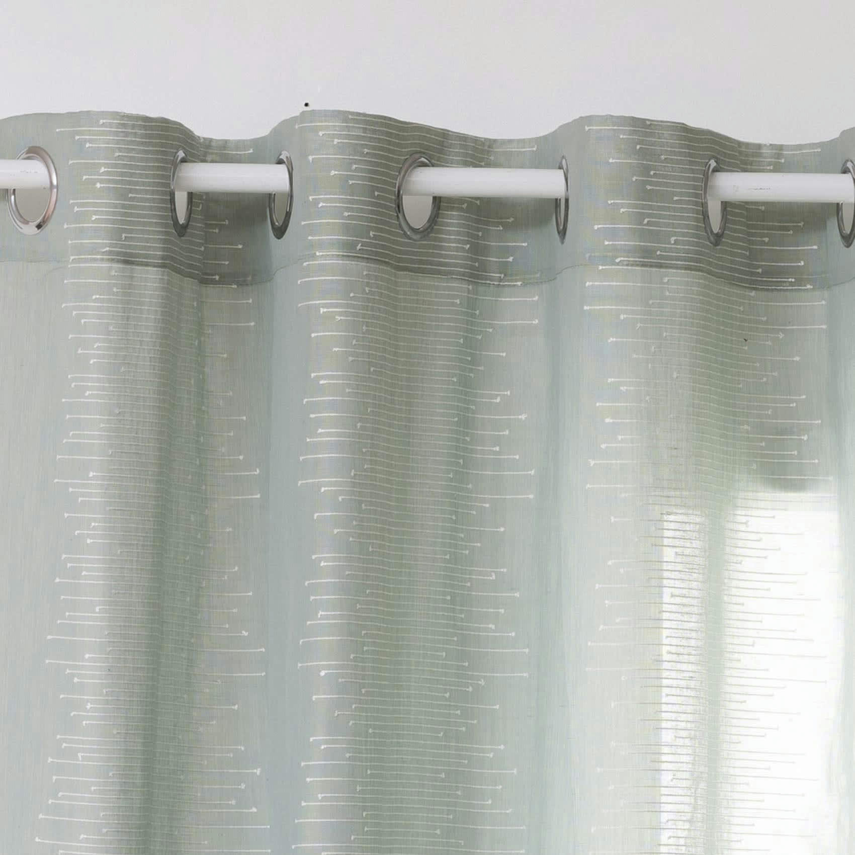 - Voilage léger à fines rayures polyester céladon 140x240 cm