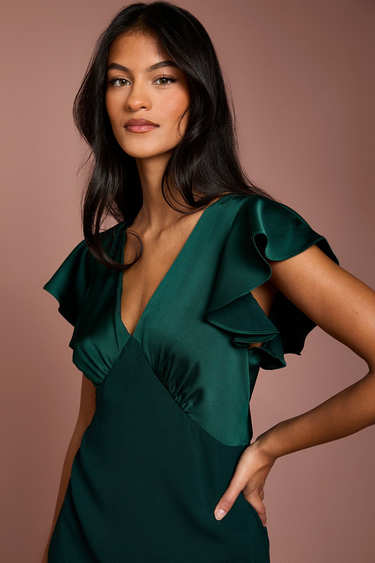 Coast Coast Honoured Petite V Neck Angel Short Sleeve Satin Maxi Bridesmaid Dress