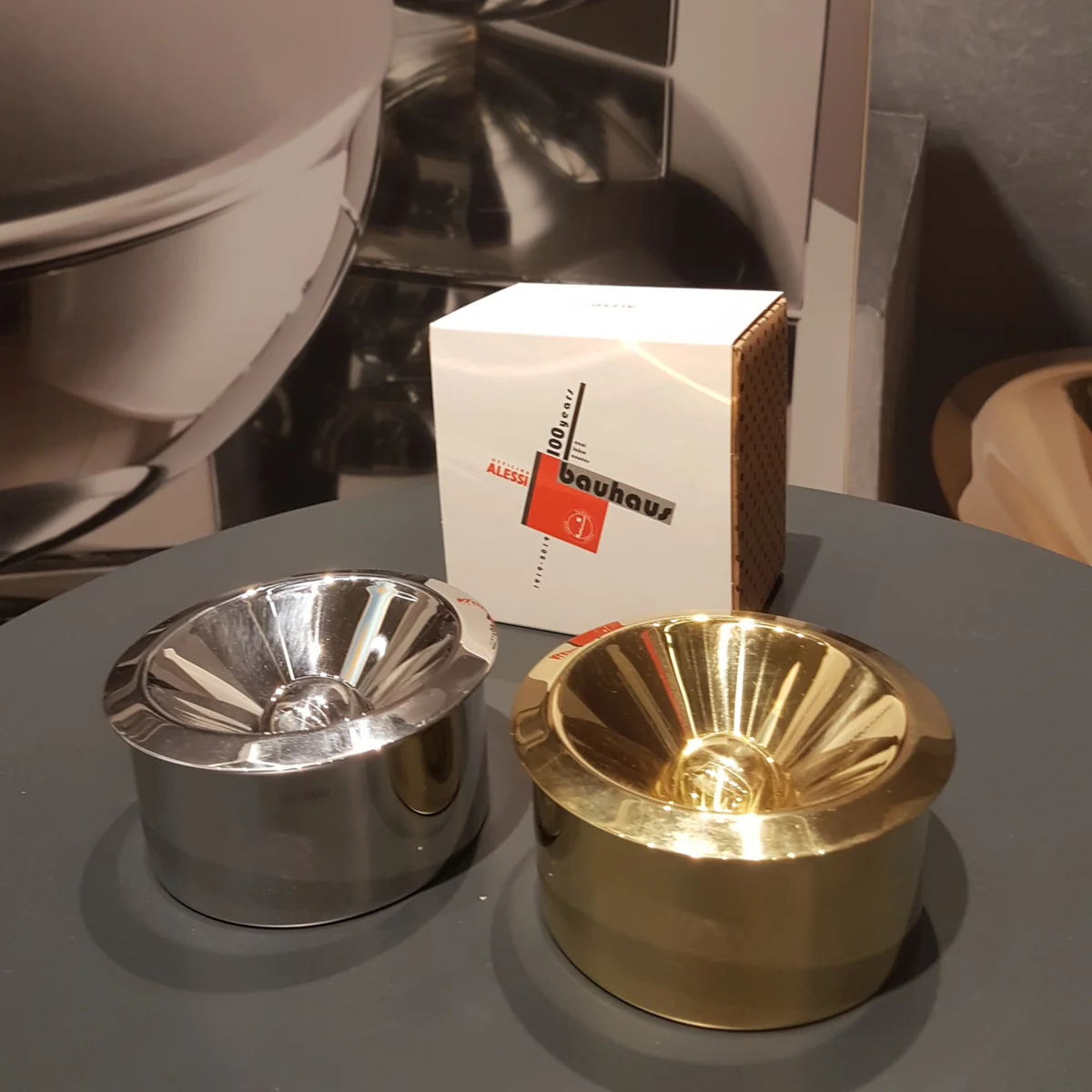 Officina Alessi - Marianne Brandt Aschenbecher, Edelstahl