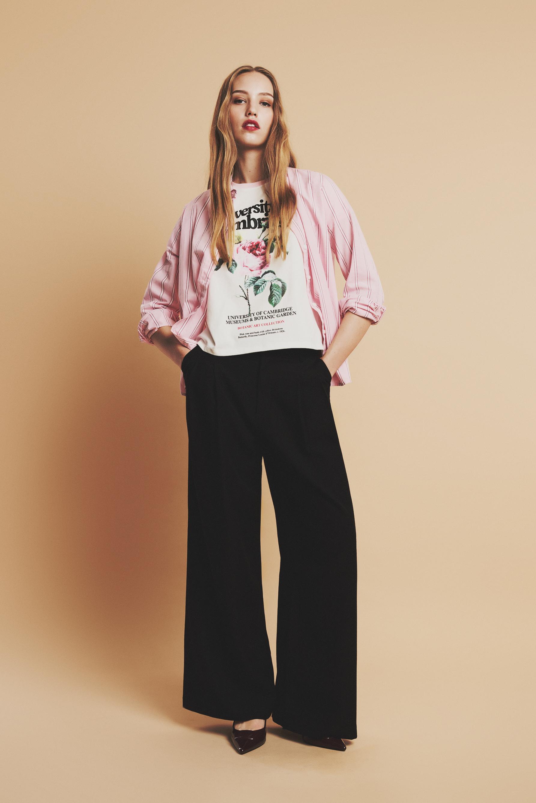 Camiseta flores © University of Cambridge