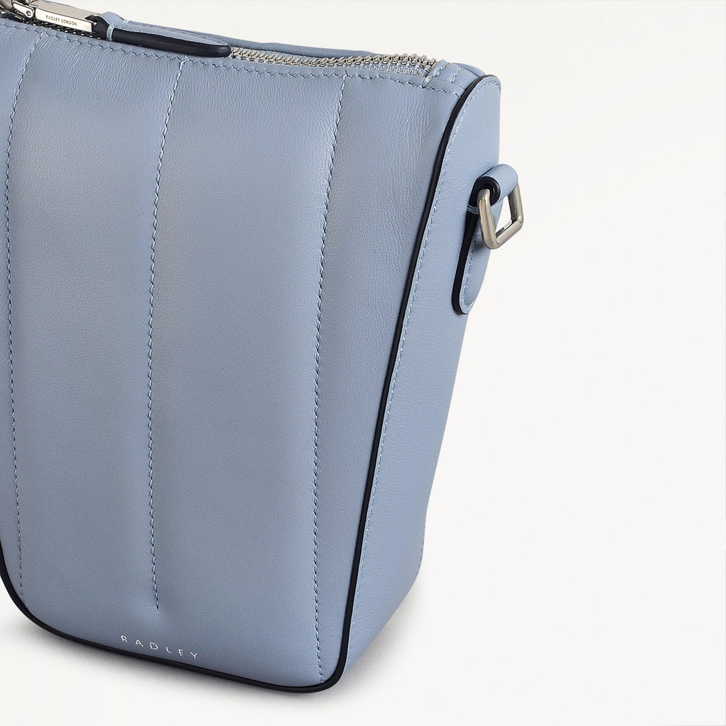Oak Street - Medium Phone Cross Body Bag
