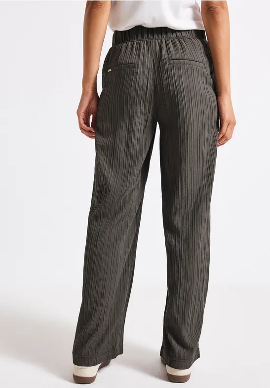 Wide Leg Crinkle Hose