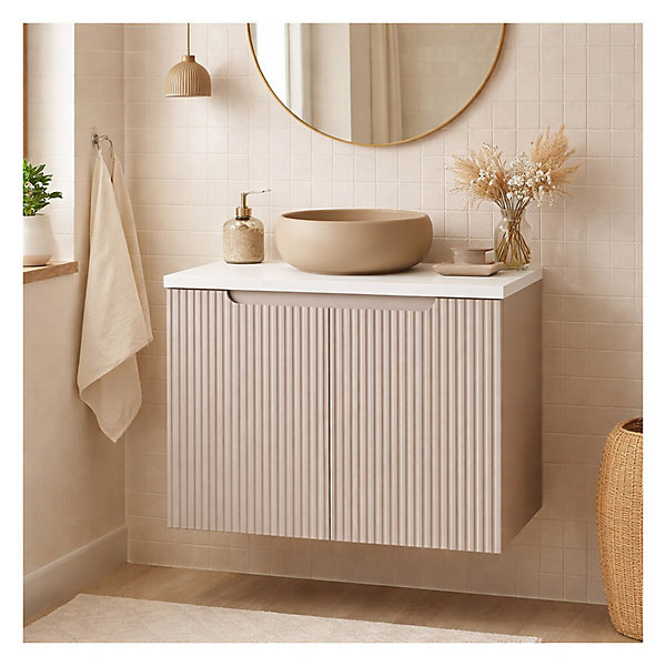 Ensemble de salle de bain VANO cachemire et blanc 60cm : meuble sous vasque à placards rainuré verticalement et plan pour vasque